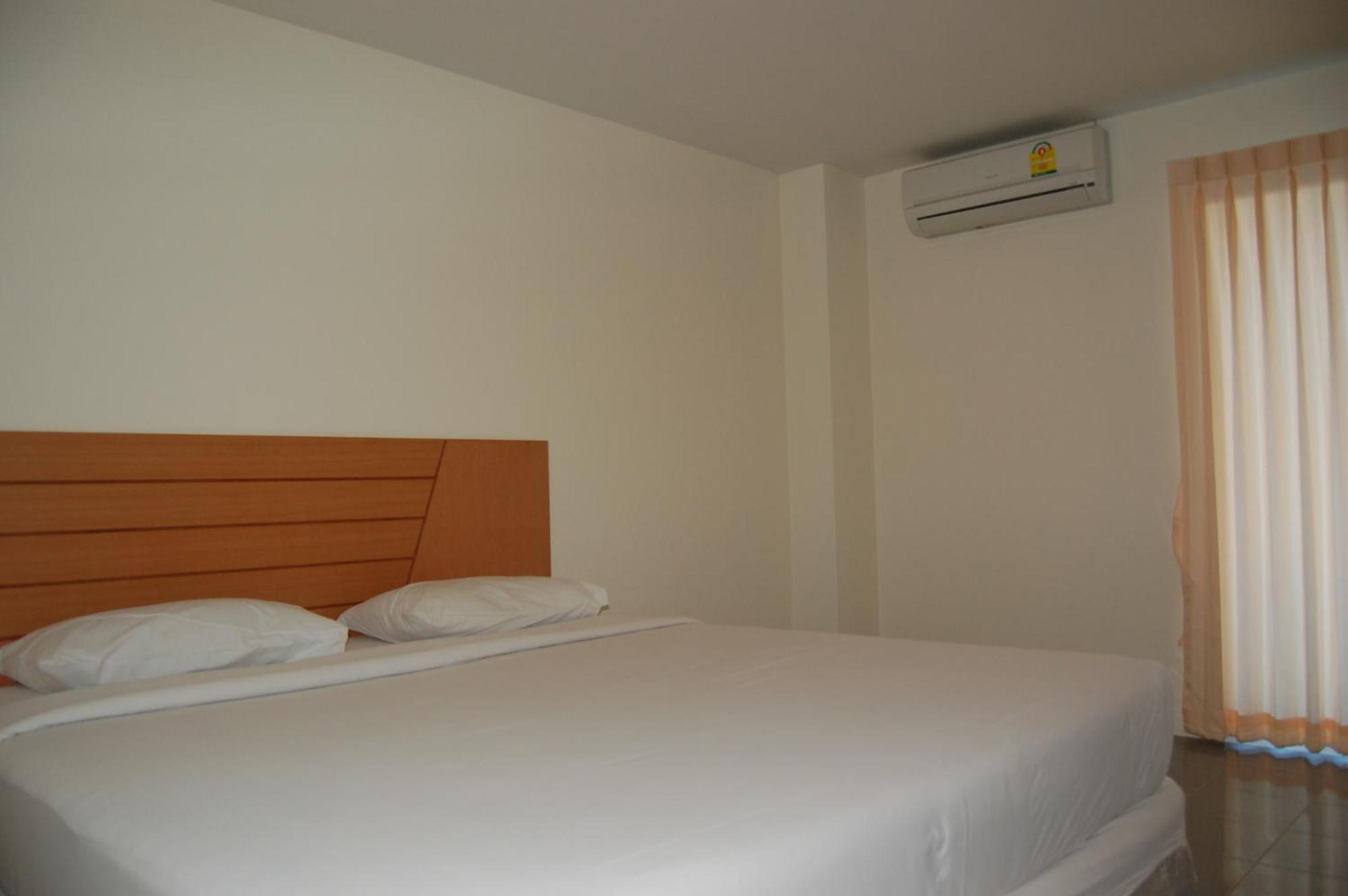 Baan Manthana Hotel, Hua Hin Exterior photo