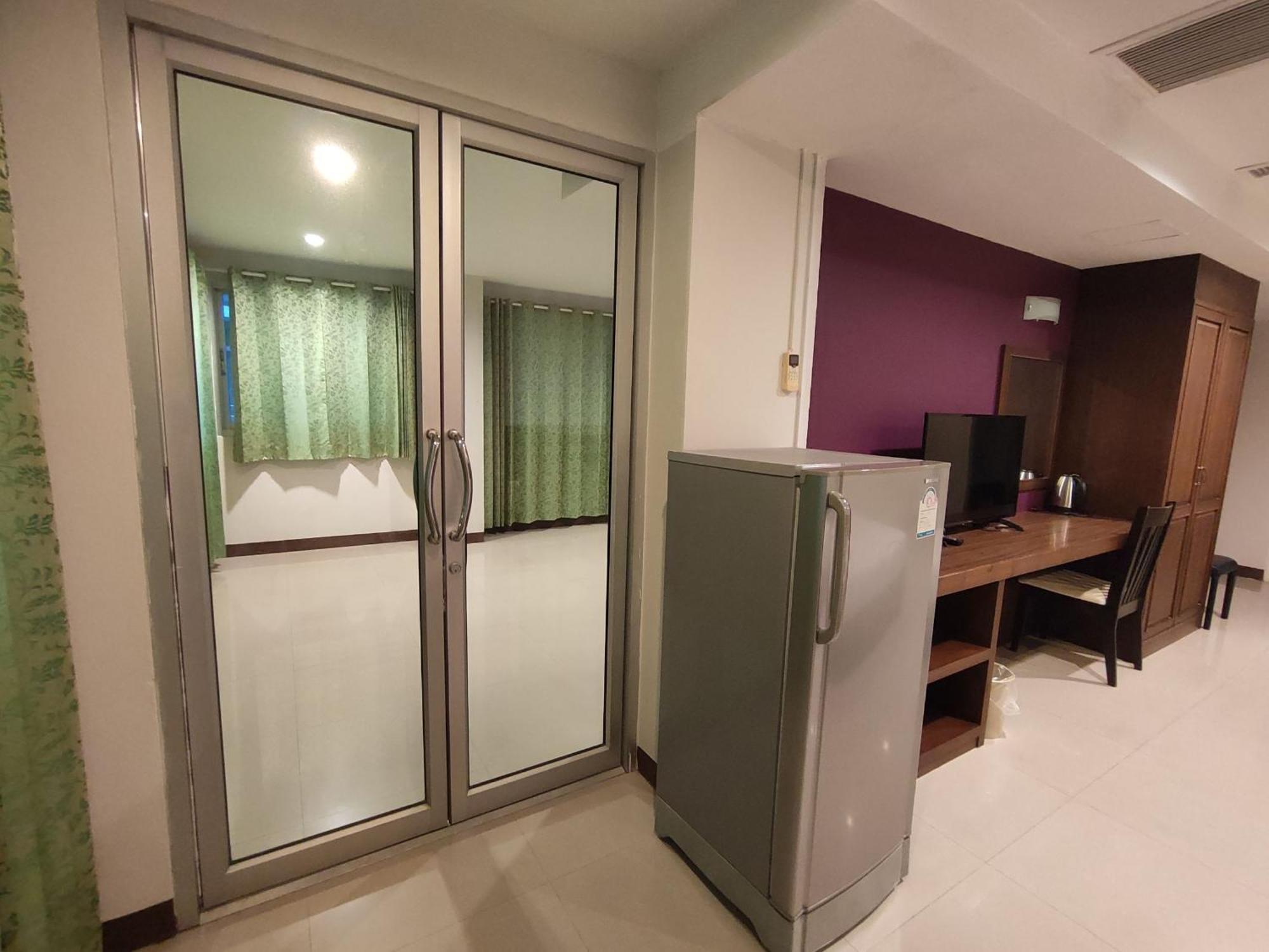 Baan Manthana Hotel, Hua Hin Exterior photo
