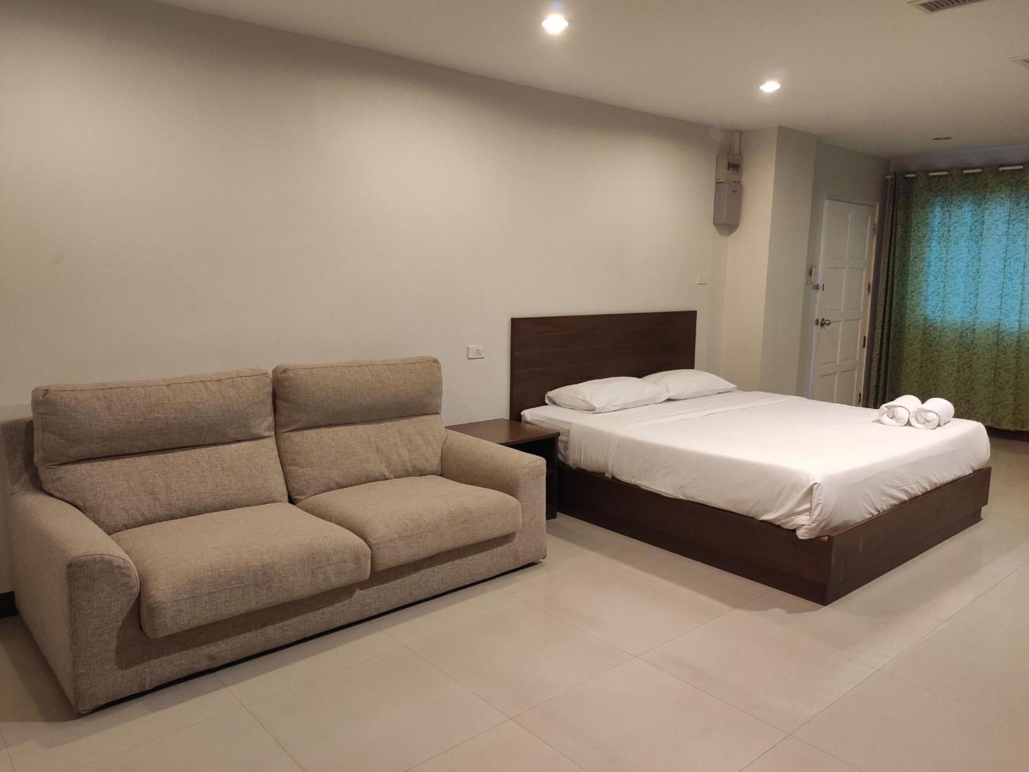 Baan Manthana Hotel, Hua Hin Exterior photo